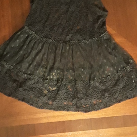 Lace top - Picture 3 of 4